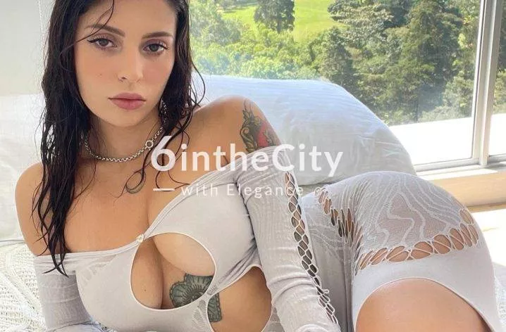 Main image of Lauriana